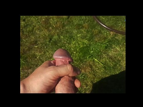 ❤️ Faigheann hottie te a pussy bándearg fucked agus cums le squirt i ghairdín samhraidh ❤ Porn na Rúise ag porn % ga.quizfarmature.ru%