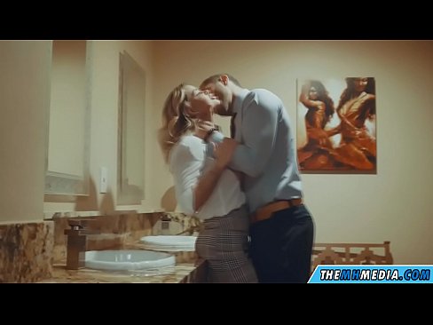 ❤️ Nuair a mheallann blonde busty tú i seomra scíthe poiblí ❤ Porn na Rúise ag porn % ga.quizfarmature.ru%